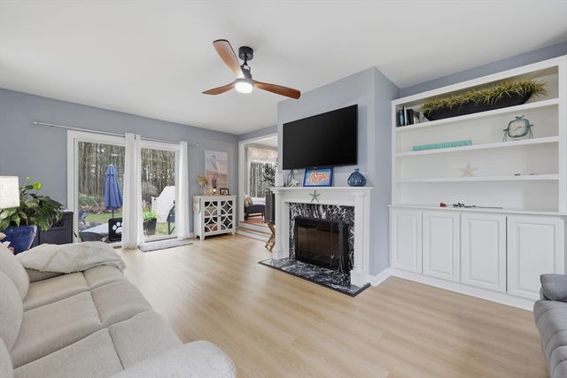 294 Stoneybrook Rd, Fitchburg, MA 01420