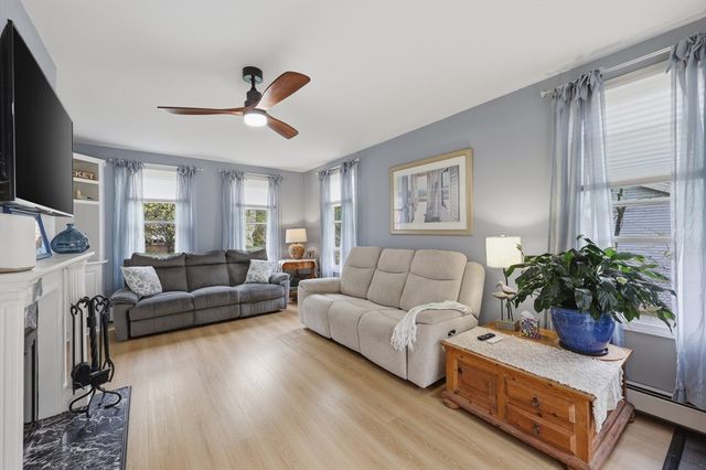 294 Stoneybrook Rd, Fitchburg, MA 01420