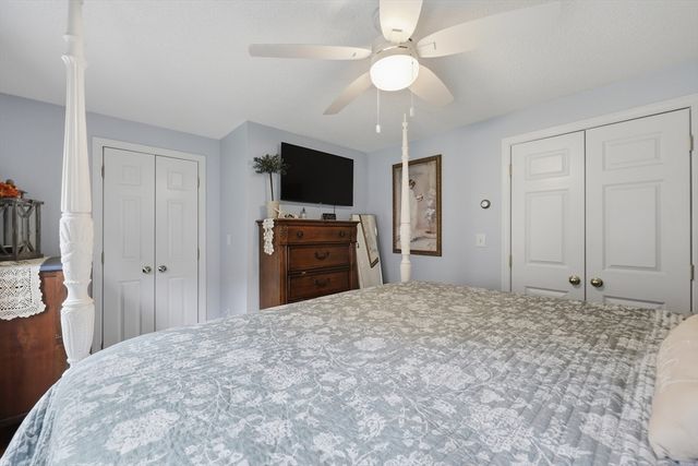 294 Stoneybrook Rd, Fitchburg, MA 01420