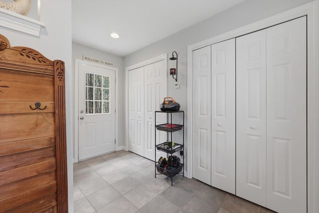 294 Stoneybrook Rd, Fitchburg, MA 01420