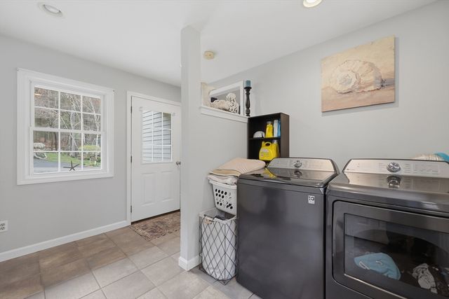 294 Stoneybrook Rd, Fitchburg, MA 01420