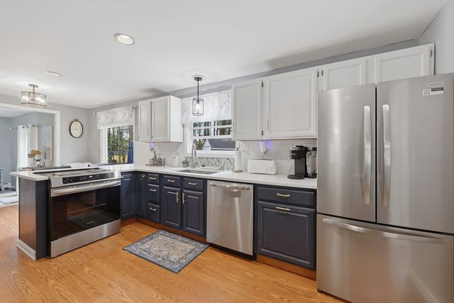 294 Stoneybrook Rd, Fitchburg, MA 01420