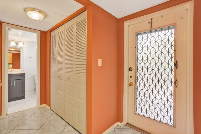 1055 Country Club Drive 305, Margate, FL 33063