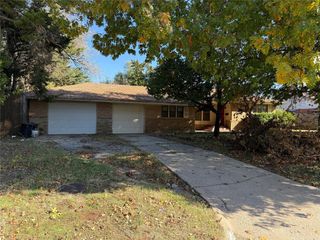 4324 N Grove Avenue, Warr Acres, OK 73122