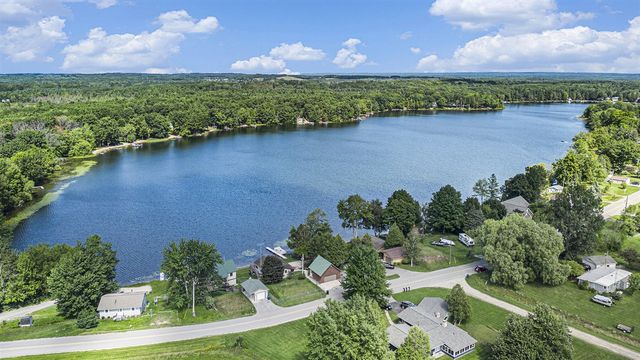 8548 Lyman Road, Kaleva, MI 49645