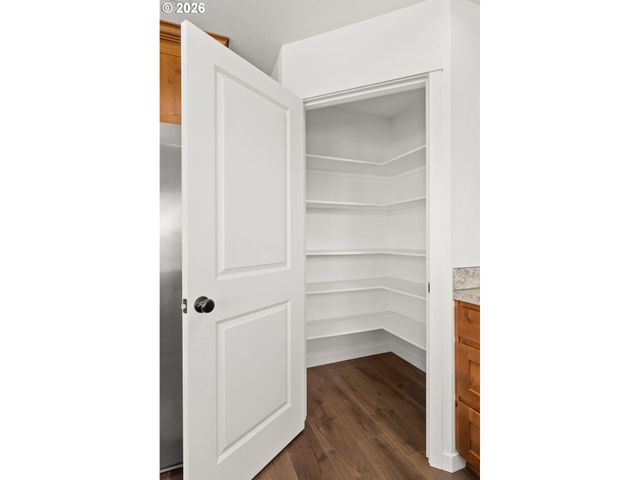 405 CARDINAL Ave, Winlock, WA 98596