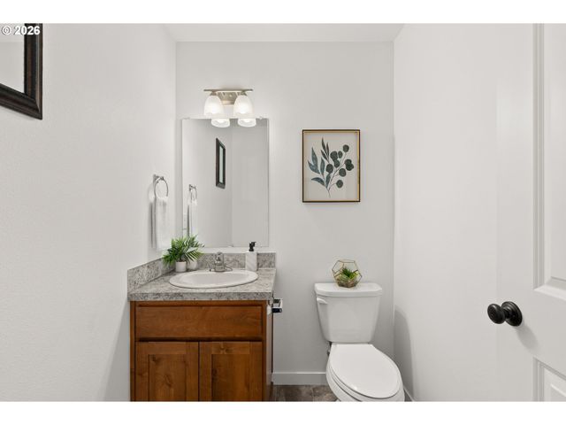 405 CARDINAL Ave, Winlock, WA 98596