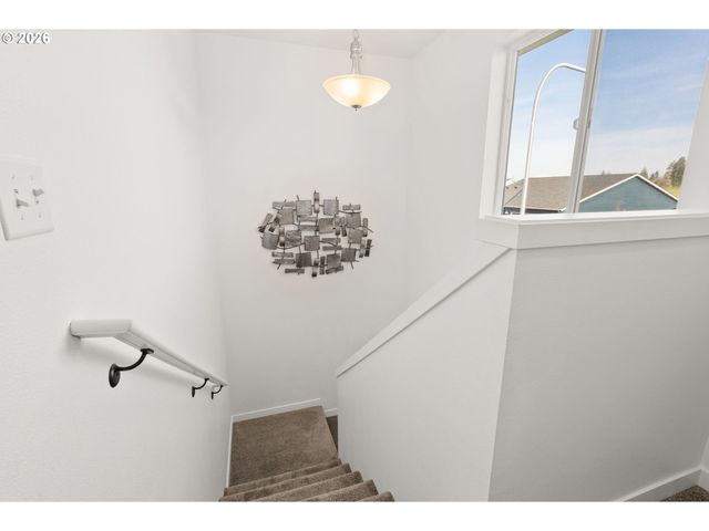 405 CARDINAL Ave, Winlock, WA 98596