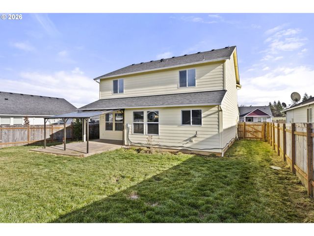 405 CARDINAL Ave, Winlock, WA 98596
