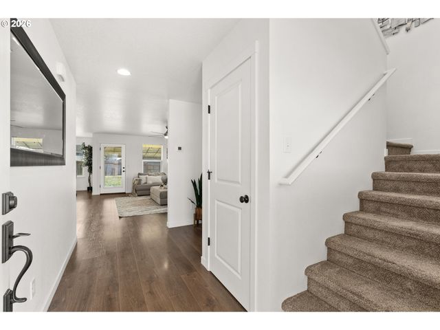 405 CARDINAL Ave, Winlock, WA 98596