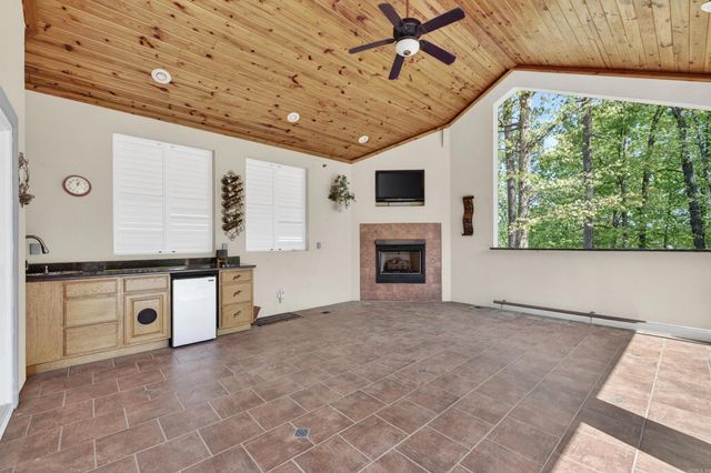 4 Sitiar, Hot Springs Village, AR 71909