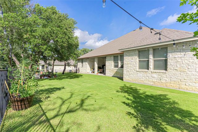 176 Tom Kite DR, Burnet, TX 78611