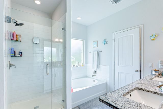 176 Tom Kite DR, Burnet, TX 78611