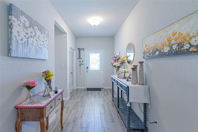176 Tom Kite DR, Burnet, TX 78611