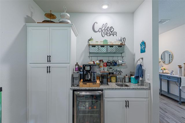 176 Tom Kite DR, Burnet, TX 78611