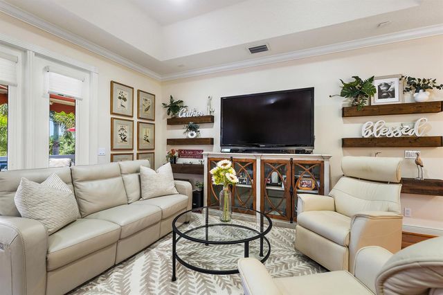112 Hidden Hollow Drive, Palm Beach Gardens, FL 33418