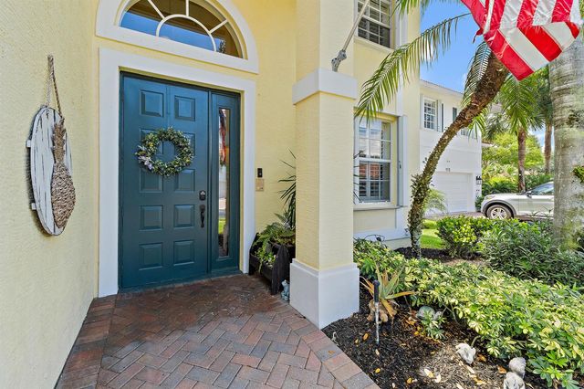 112 Hidden Hollow Drive, Palm Beach Gardens, FL 33418