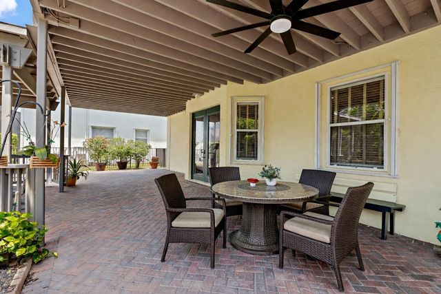 112 Hidden Hollow Drive, Palm Beach Gardens, FL 33418