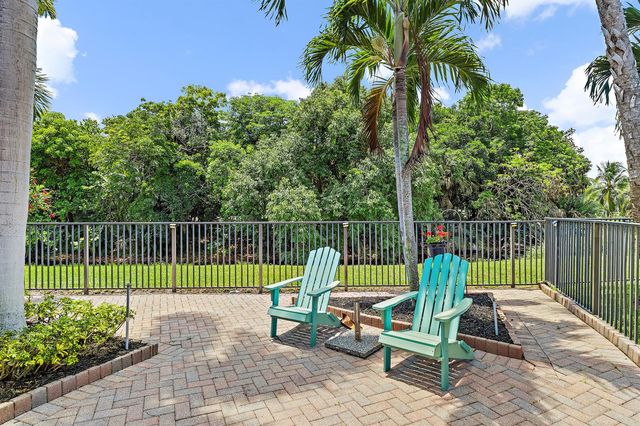 112 Hidden Hollow Drive, Palm Beach Gardens, FL 33418