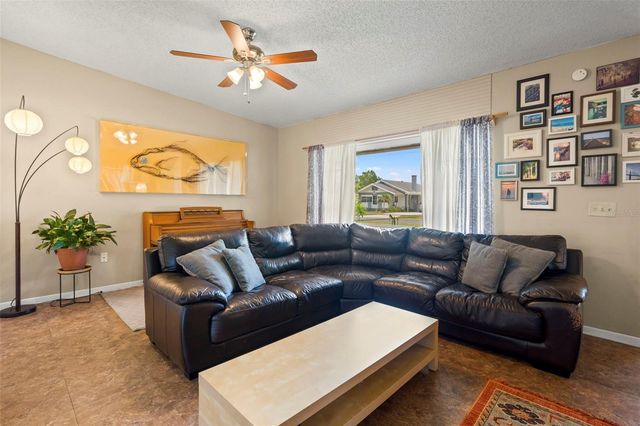 2355 14TH AVENUE N, St Petersburg, FL 33713