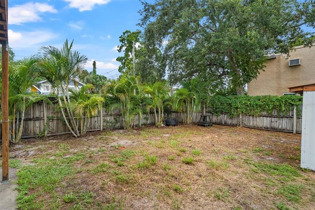 2355 14TH AVENUE N, St Petersburg, FL 33713