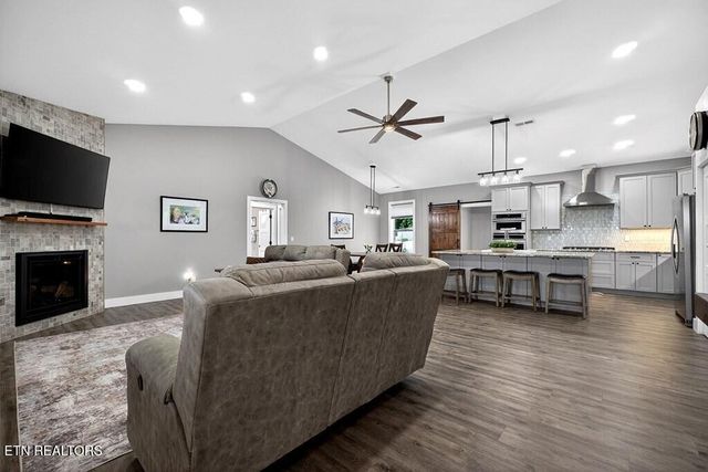 1005 Bethlehem Estates Drive, Livingston, TN 38570