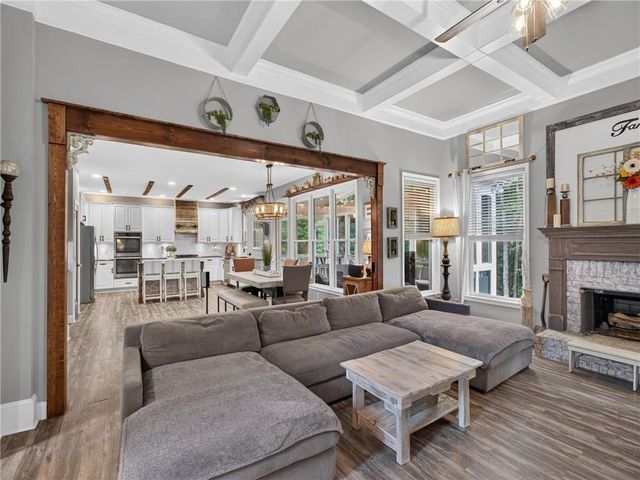 6355 Lake Oak Landing, Cumming, GA 30040