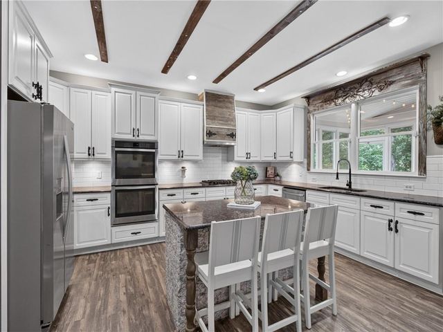 6355 Lake Oak Landing, Cumming, GA 30040