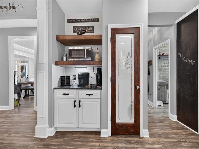 6355 Lake Oak Landing, Cumming, GA 30040