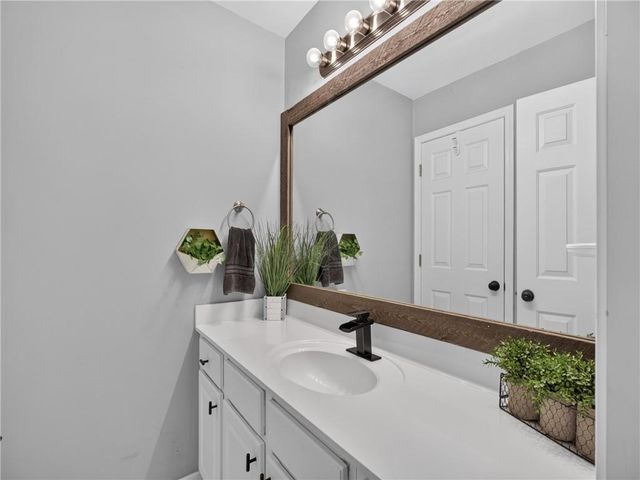 6355 Lake Oak Landing, Cumming, GA 30040