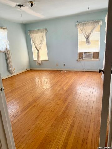 231 Orchard, San Antonio, TX 78220