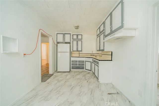 1163 N White Avenue, Pomona, CA 91768