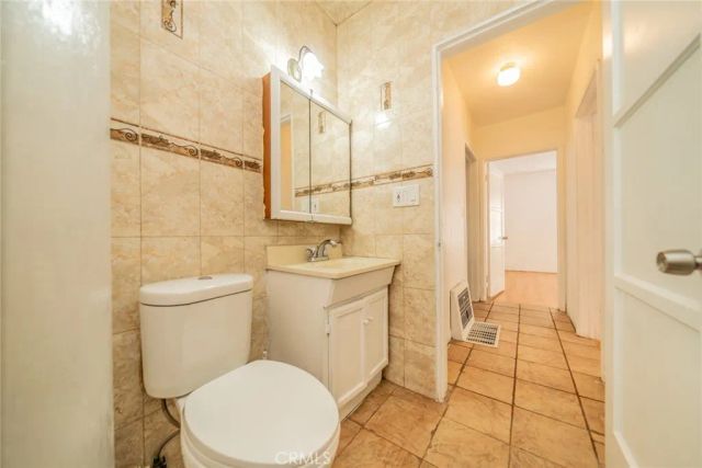 1163 N White Avenue, Pomona, CA 91768