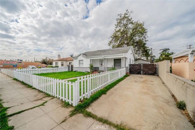 1163 N White Avenue, Pomona, CA 91768