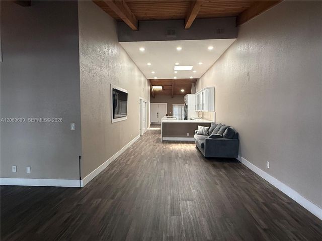2645 S Parkview Dr 2645, Hallandale Beach, FL 33009