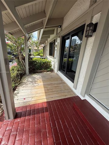 2645 S Parkview Dr 2645, Hallandale Beach, FL 33009
