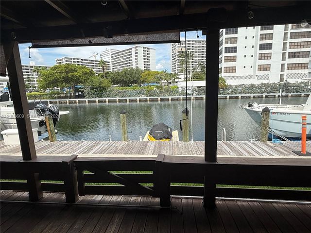 2645 S Parkview Dr 2645, Hallandale Beach, FL 33009