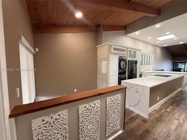 2645 S Parkview Dr 2645, Hallandale Beach, FL 33009