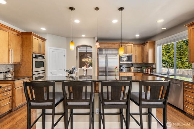 27520 SE 31st Place, Sammamish, WA 98075