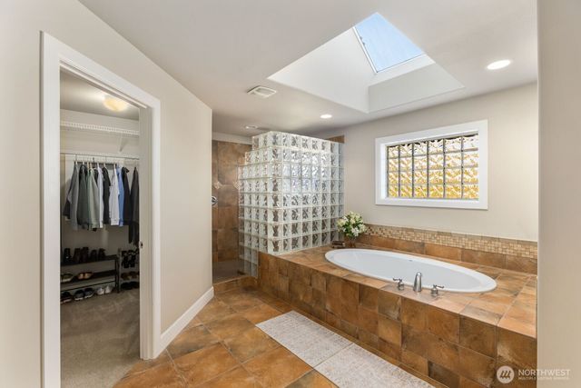 27520 SE 31st Place, Sammamish, WA 98075