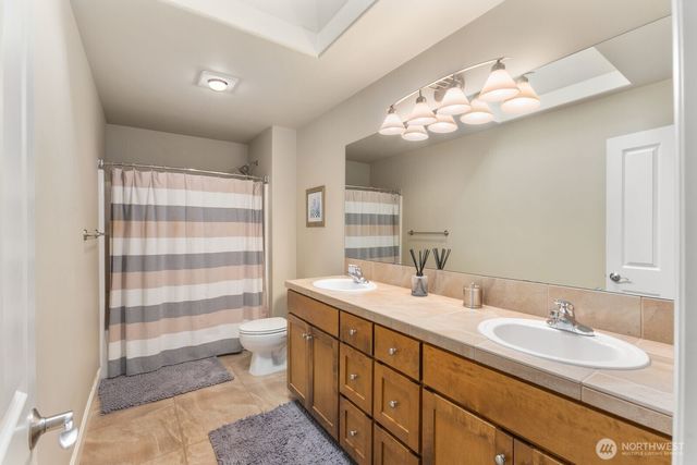 27520 SE 31st Place, Sammamish, WA 98075