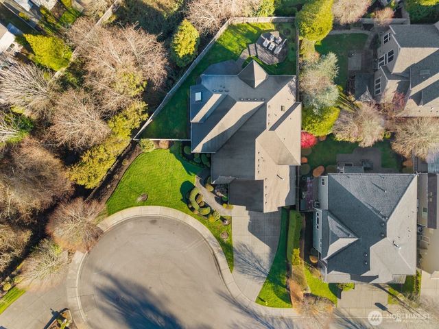 27520 SE 31st Place, Sammamish, WA 98075