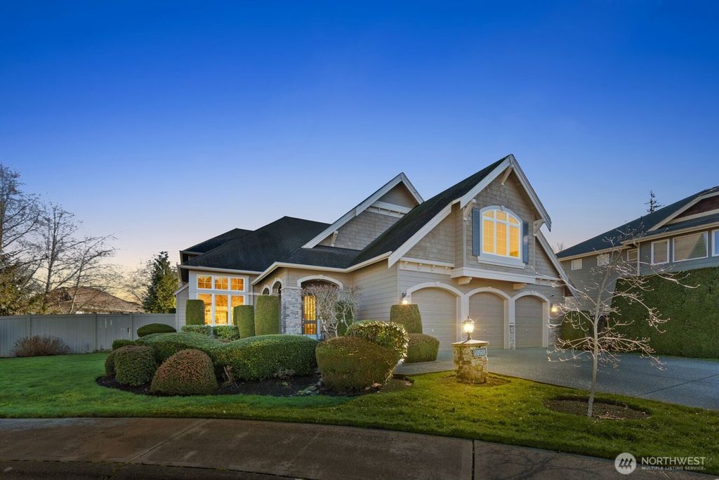 27520 SE 31st Place, Sammamish, WA 98075