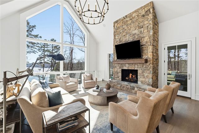 510 S Point Boulevard, Sunset, SC 29685