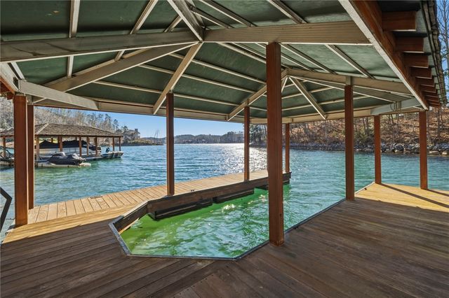 510 S Point Boulevard, Sunset, SC 29685