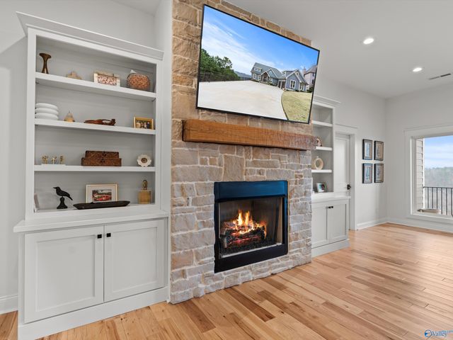 498 Ridgefield Circle, Guntersville, AL 35976