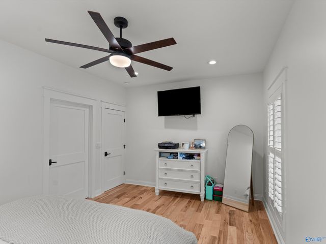 498 Ridgefield Circle, Guntersville, AL 35976