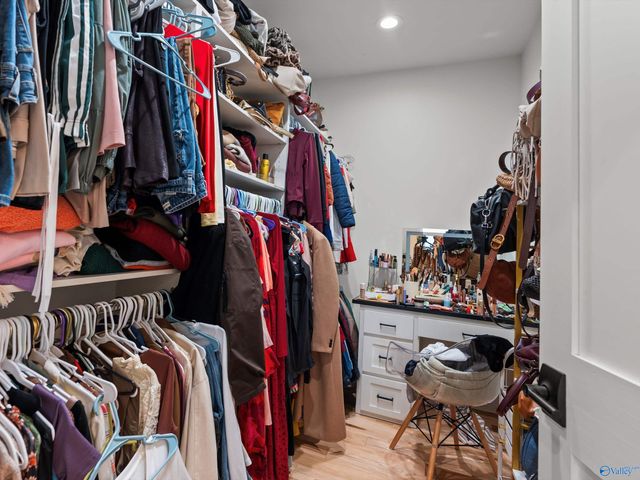 498 Ridgefield Circle, Guntersville, AL 35976