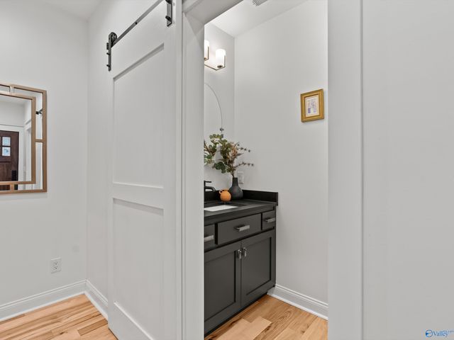 498 Ridgefield Circle, Guntersville, AL 35976