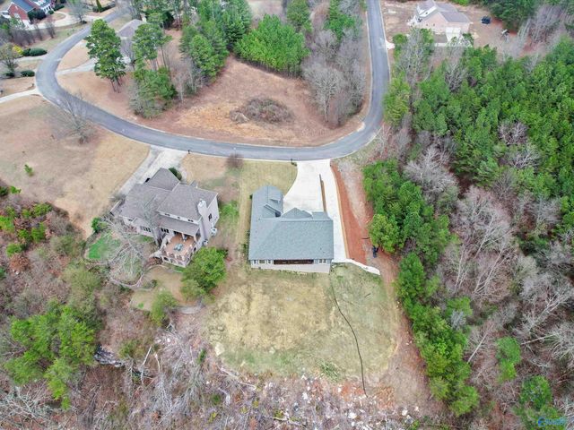 498 Ridgefield Circle, Guntersville, AL 35976